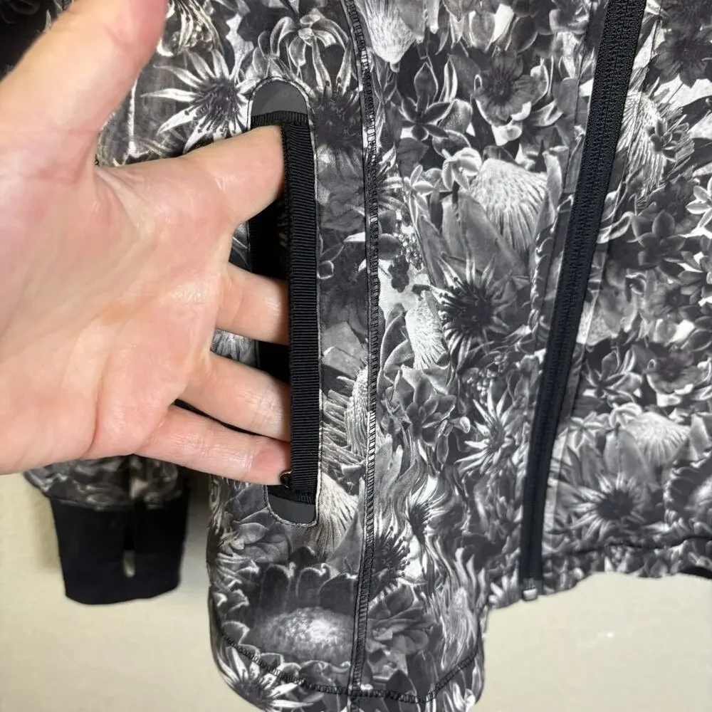 Lululemon Bring Back The Track‎ Jacket Womens 4 Flowabunga Black Grey Angel Wing